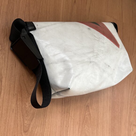 FREITAG F41 HAWAII FIVE-0 Mini Messenger Bag – Unisex - Picture 4 of 10